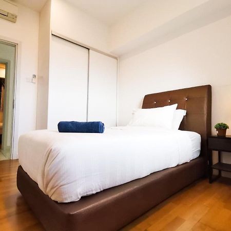 Iskandar Residences 3 Bedroom ヌサジャヤ エクステリア 写真