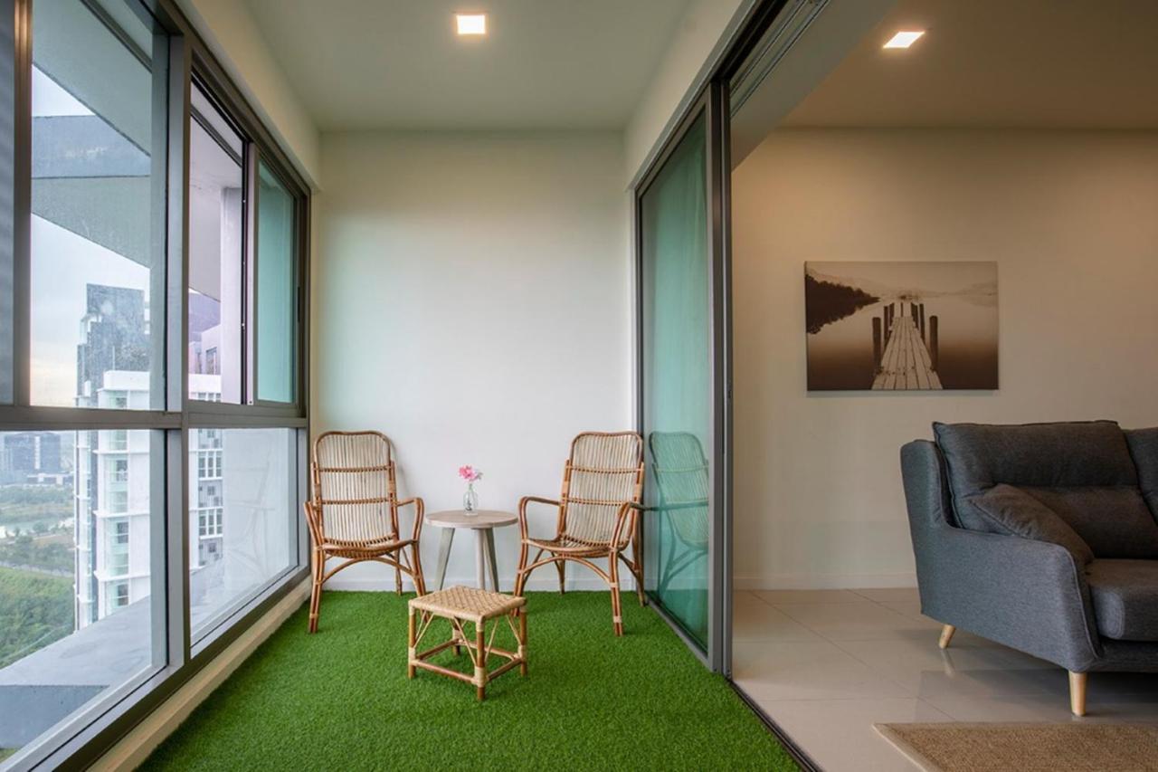 Iskandar Residences 3 Bedroom ヌサジャヤ エクステリア 写真