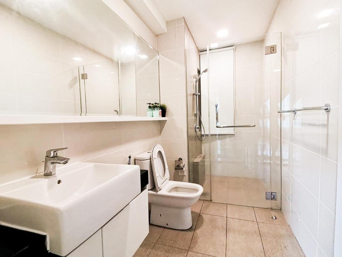 Iskandar Residences 3 Bedroom ヌサジャヤ エクステリア 写真