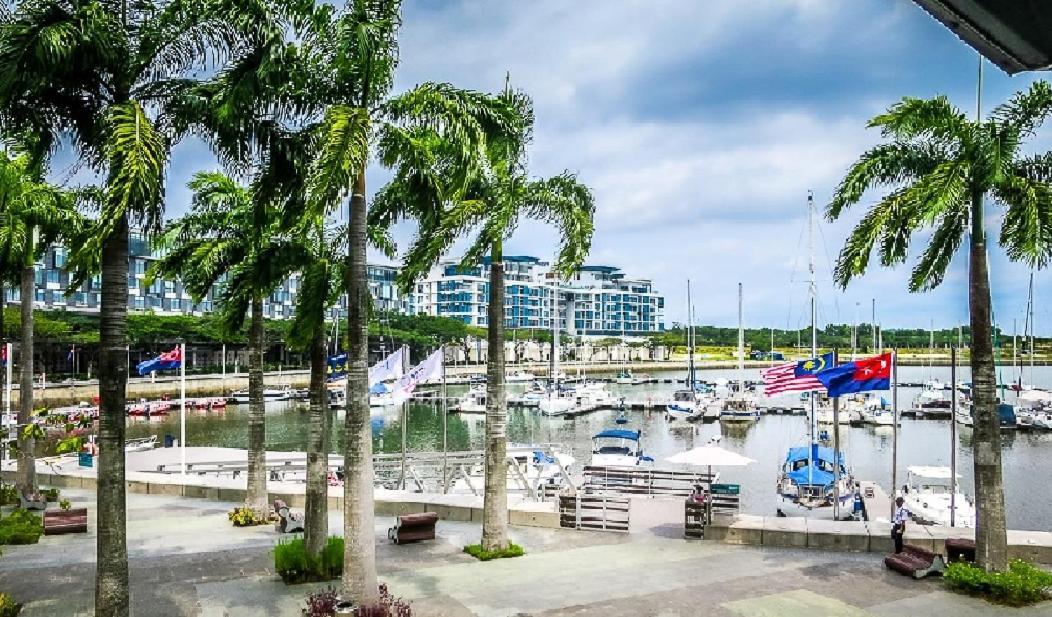 Iskandar Residences 3 Bedroom ヌサジャヤ エクステリア 写真