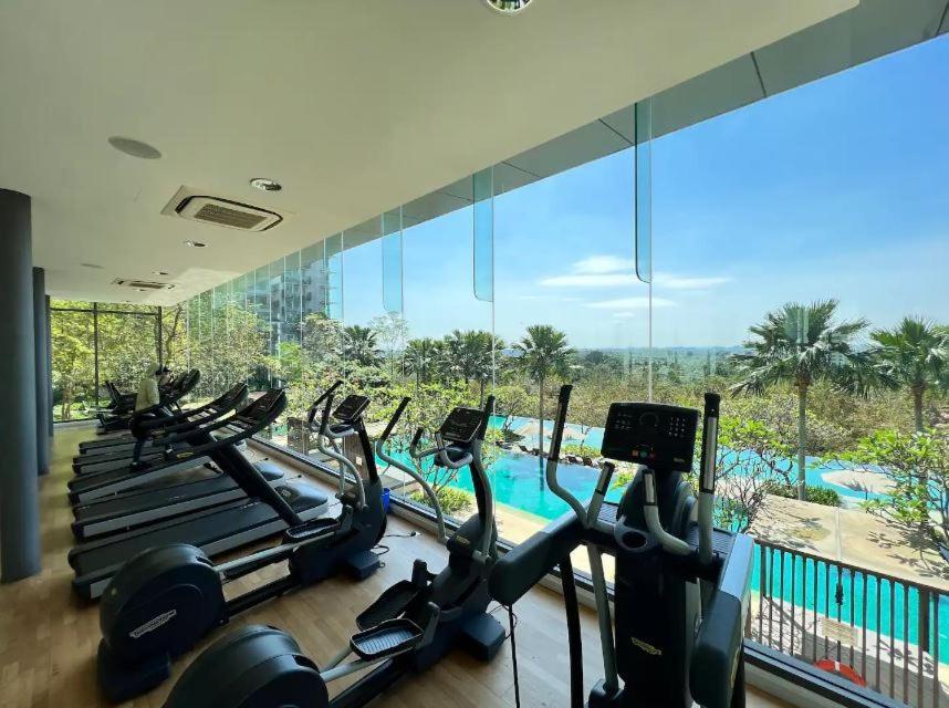 Iskandar Residences 3 Bedroom ヌサジャヤ エクステリア 写真