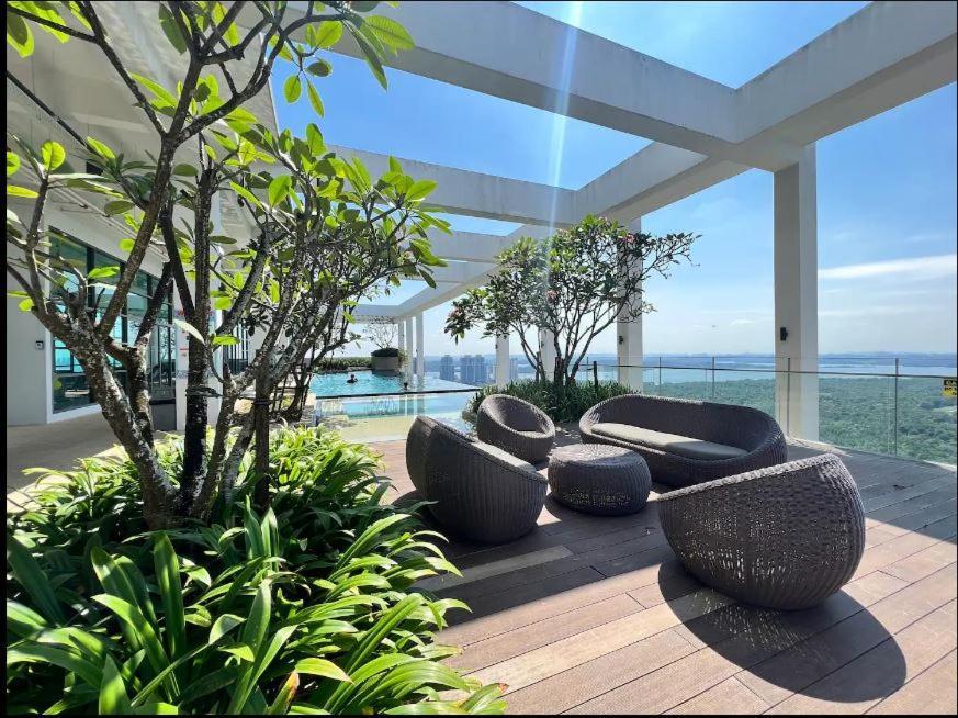 Iskandar Residences 3 Bedroom ヌサジャヤ エクステリア 写真
