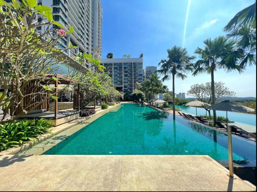 Iskandar Residences 3 Bedroom ヌサジャヤ エクステリア 写真
