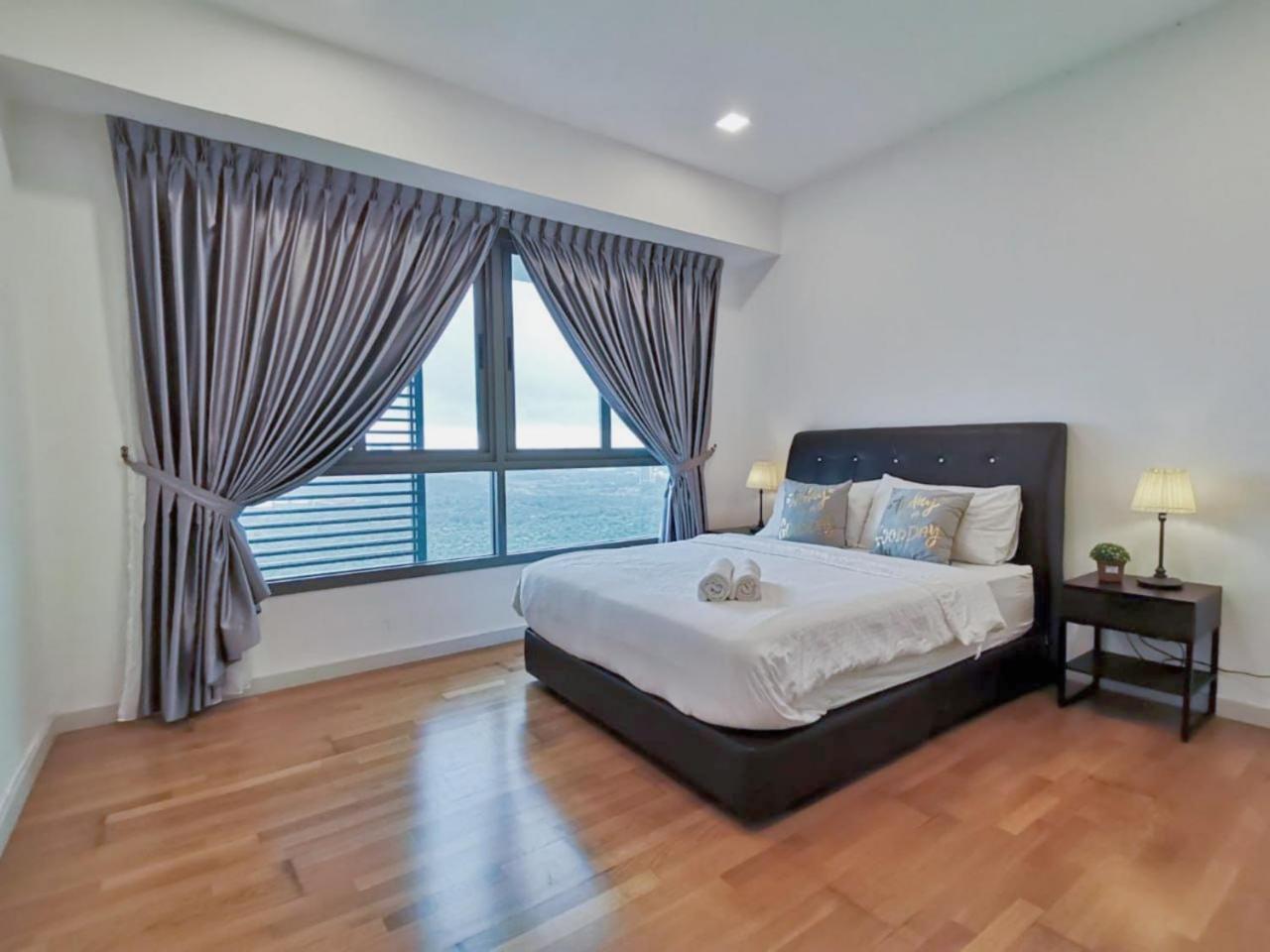 Iskandar Residences 3 Bedroom ヌサジャヤ エクステリア 写真