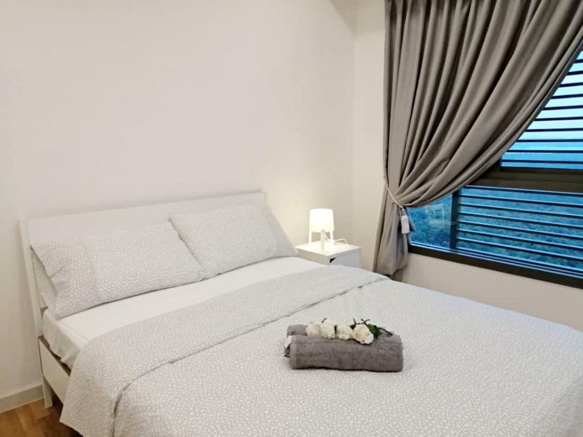Iskandar Residences 3 Bedroom ヌサジャヤ エクステリア 写真