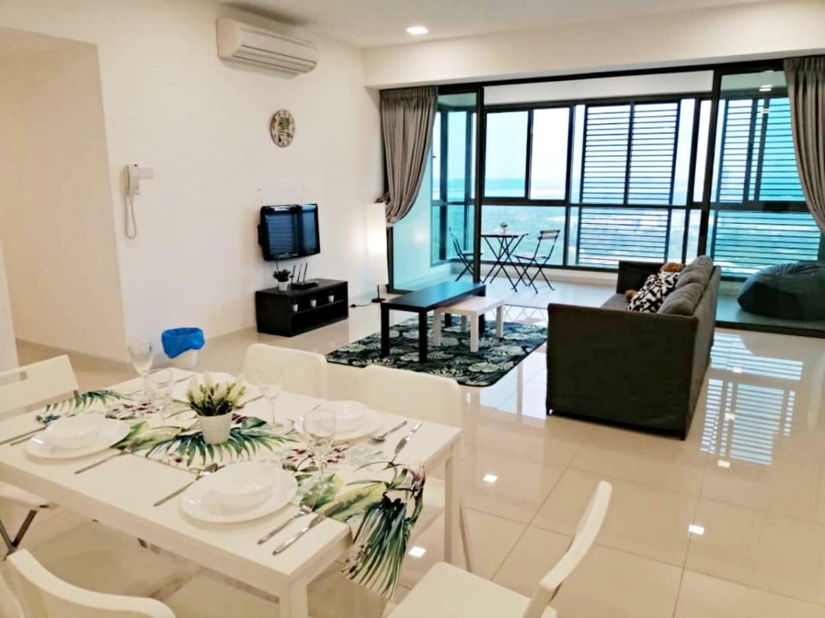 Iskandar Residences 3 Bedroom ヌサジャヤ エクステリア 写真