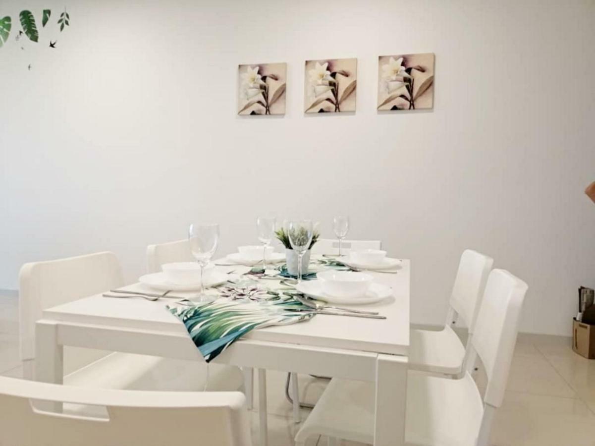 Iskandar Residences 3 Bedroom ヌサジャヤ エクステリア 写真